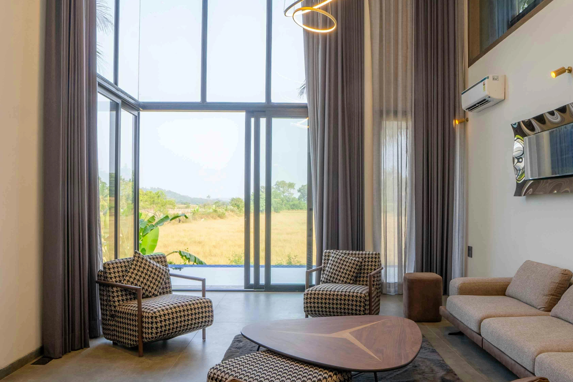 Aluminum alloy doors and windows applications