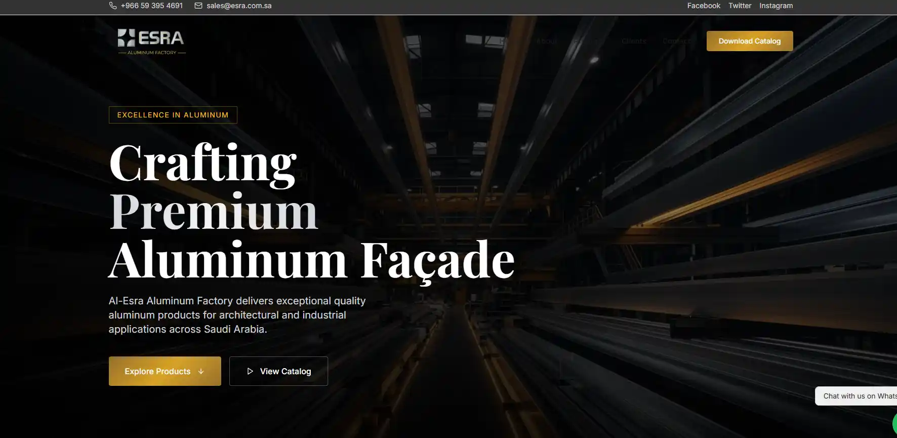 Al-Esra Aluminium website banner, displaying traditional Mashrabiyas and modern aluminum windows in Saudi Arabia.